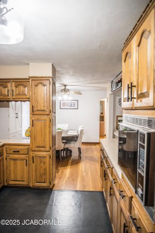 223 TOMAHAWK ROAD, Jefferson City, MO 65109