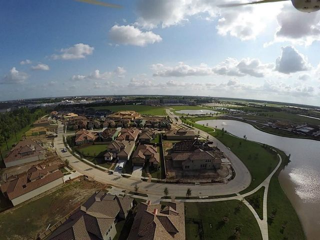 63 Silent Circle Drive, Sugar Land, TX 77498