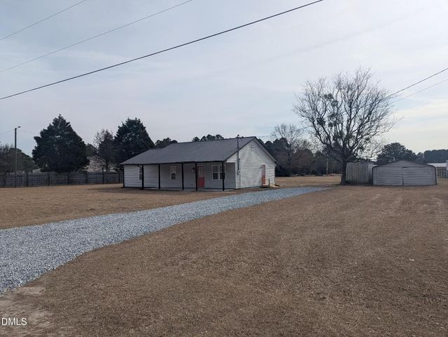 60 Stone Place Road, Dunn, NC 28334