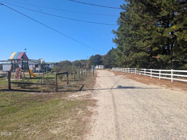 60 Stone Place Road, Dunn, NC 28334