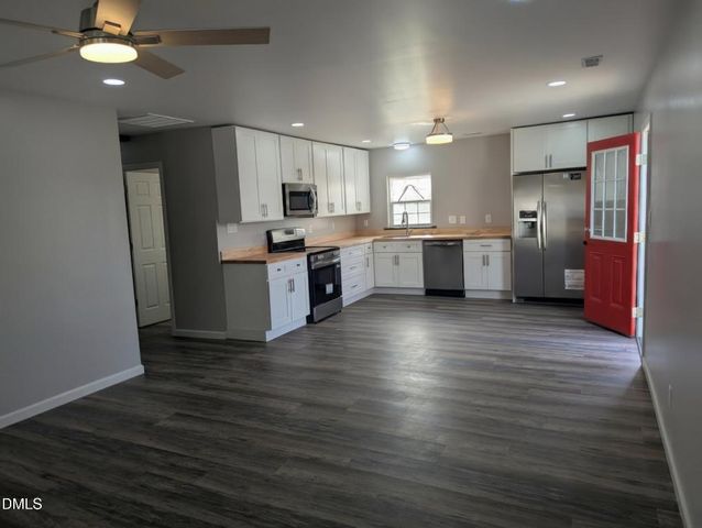 60 Stone Place Road, Dunn, NC 28334