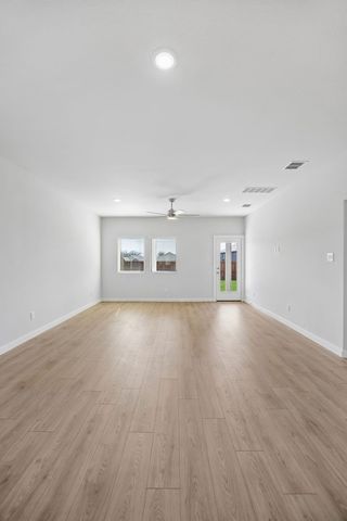 811 Knox River Drive, Princeton, TX 75071