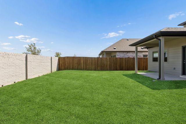 811 Knox River Drive, Princeton, TX 75071