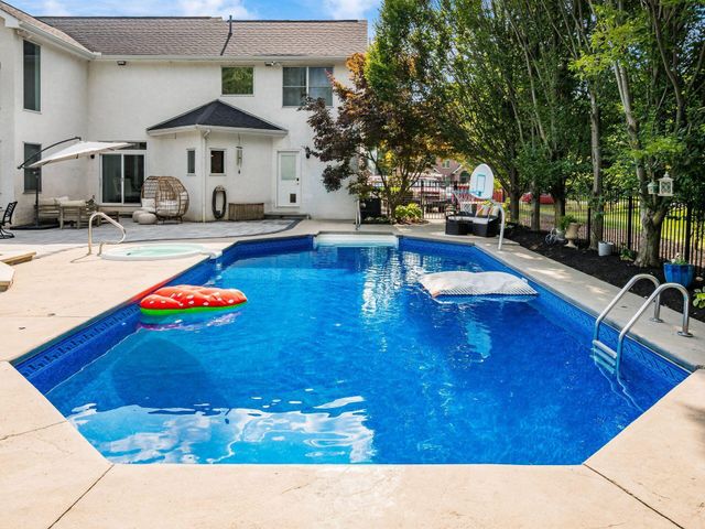 8959 Filiz Lane, Powell, OH 43065