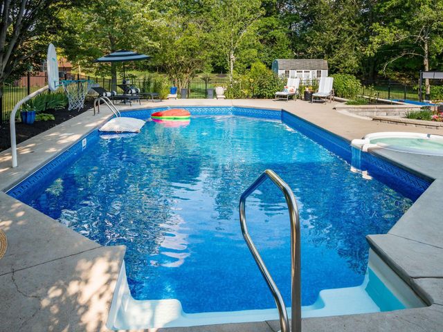 8959 Filiz Lane, Powell, OH 43065