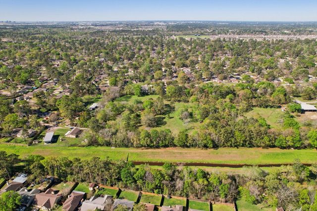 4610 Sloangate Drive, Spring, TX 77373