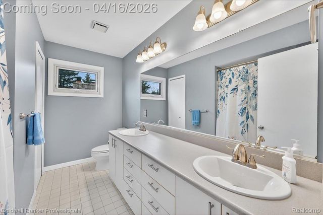 74800 Judges Court, Bruce Township, MI 48065