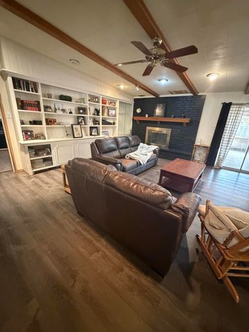 5704 Geneva Avenue, Lubbock, TX 79413