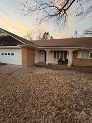 5704 Geneva Avenue, Lubbock, TX 79413