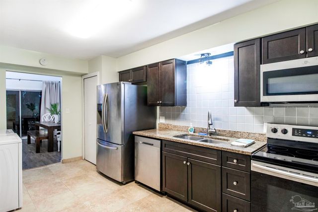 4848 Huron Dr, Pensacola, FL 32507