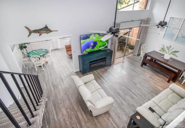 4848 Huron Dr, Pensacola, FL 32507