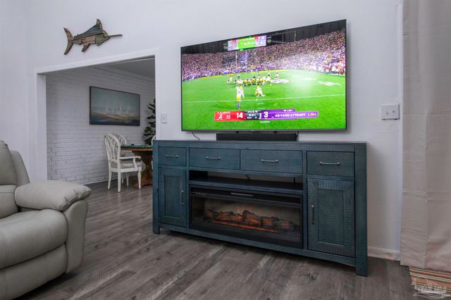 4848 Huron Dr, Pensacola, FL 32507