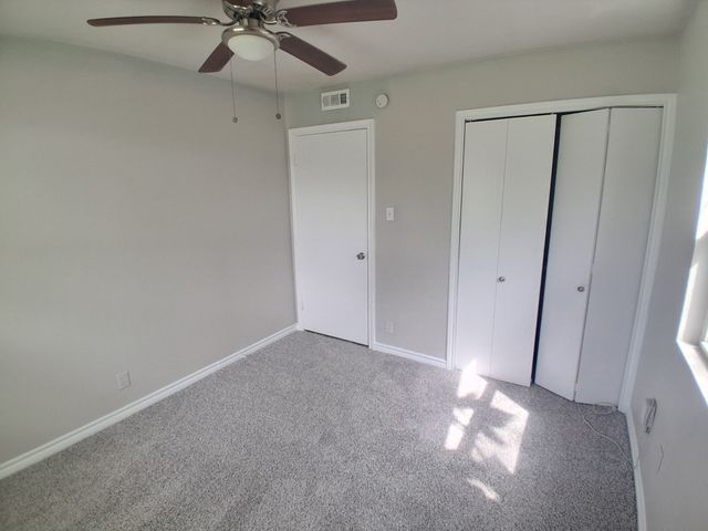 3221 Ridgeview Circle, Irving, TX 75062