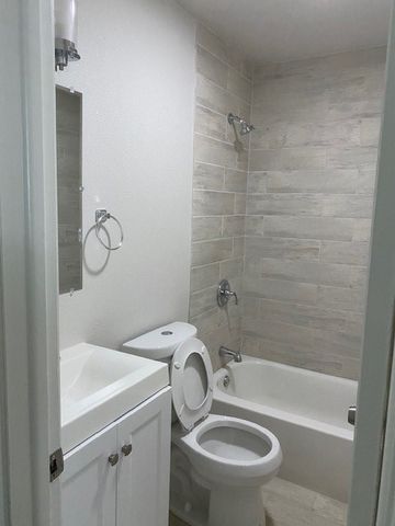 3221 Ridgeview Circle, Irving, TX 75062