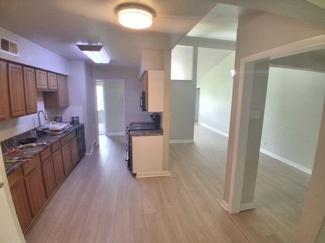 3221 Ridgeview Circle, Irving, TX 75062