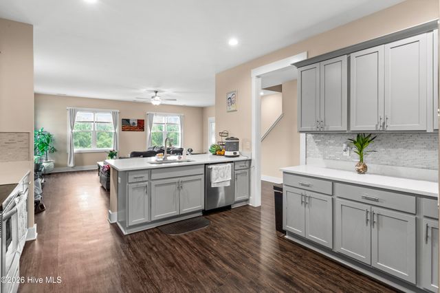 422 Darel Street, Rocky Point, NC 28457