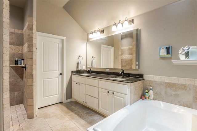 10016 NW 141st Street, Yukon, OK 73099