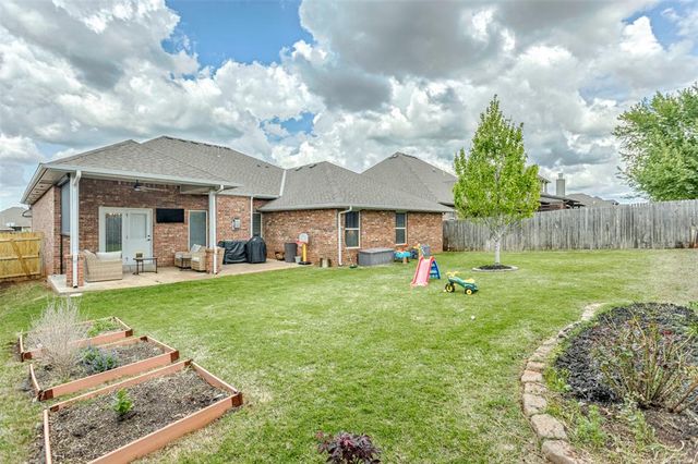 10016 NW 141st Street, Yukon, OK 73099