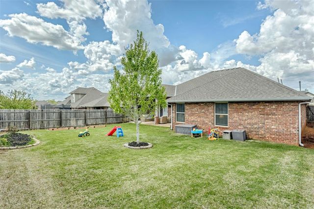 10016 NW 141st Street, Yukon, OK 73099