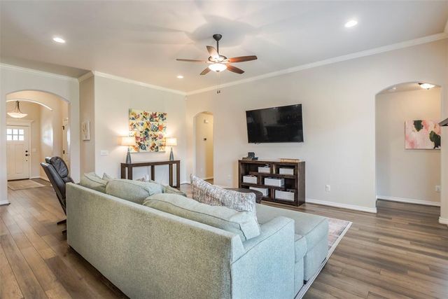 10016 NW 141st Street, Yukon, OK 73099