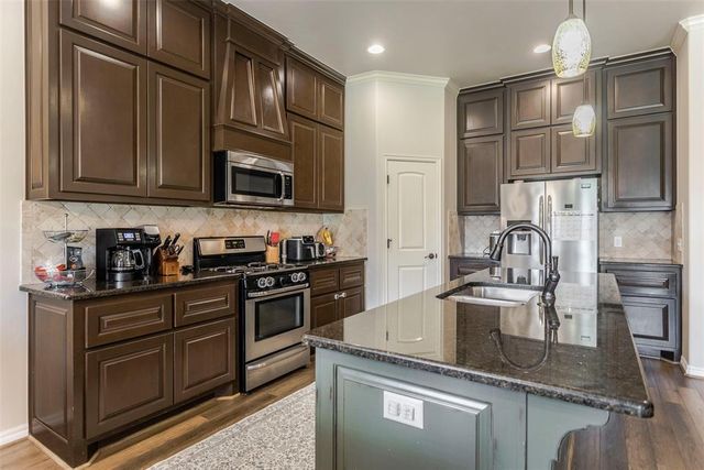 10016 NW 141st Street, Yukon, OK 73099