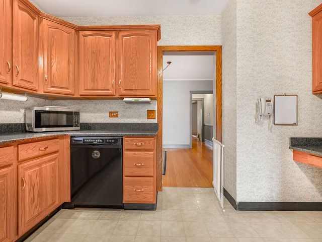 6118 W Grace Street, Chicago, IL 60634