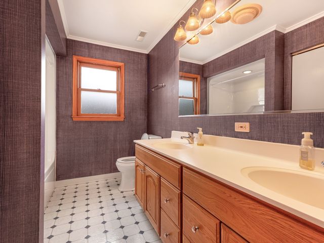 6118 W Grace Street, Chicago, IL 60634