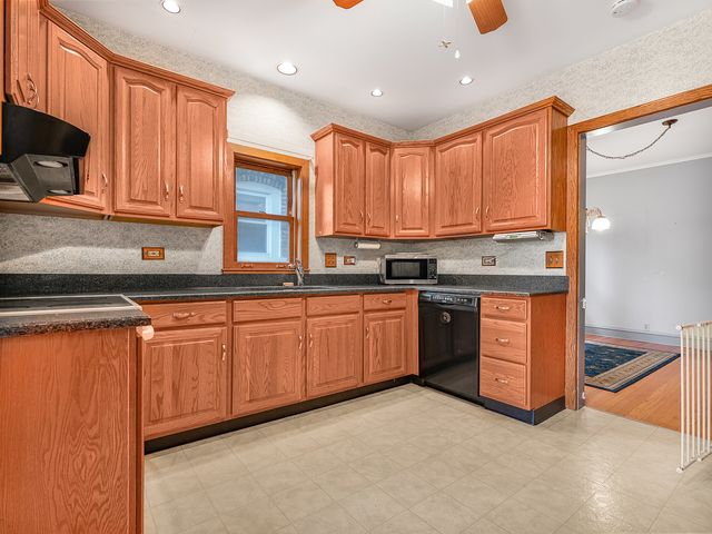 6118 W Grace Street, Chicago, IL 60634