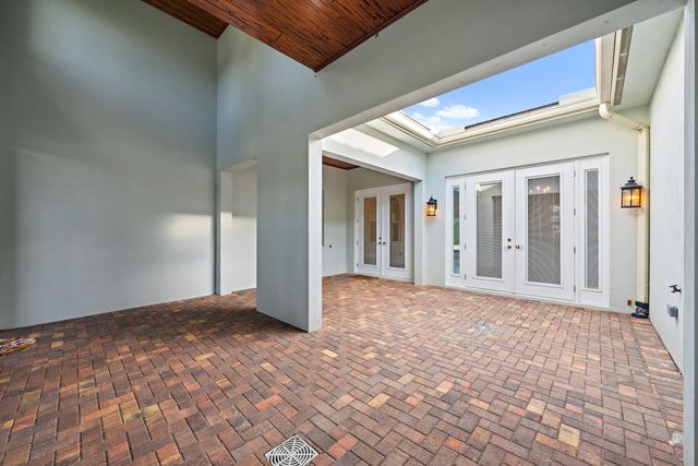 8176 SE Red Root Way, Jupiter, FL 33458