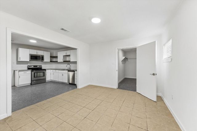 9713 Richcroft Street, Houston, TX 77029