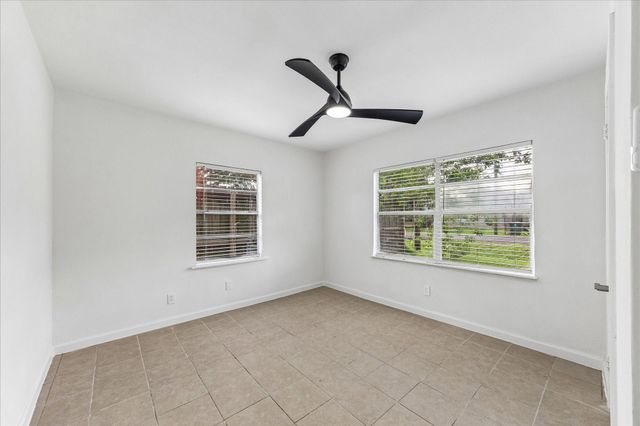 9713 Richcroft Street, Houston, TX 77029