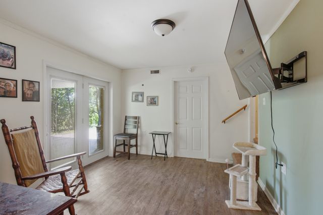 215 Wallace Dr, Fayetteville, TN 37334