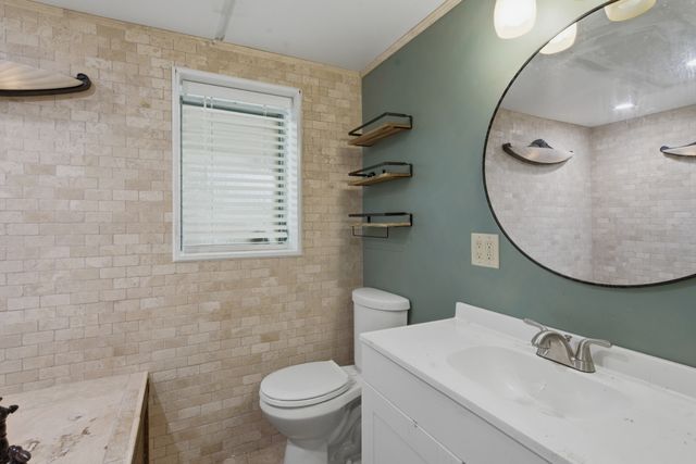 215 Wallace Dr, Fayetteville, TN 37334