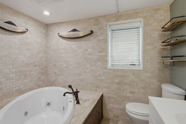 215 Wallace Dr, Fayetteville, TN 37334