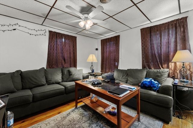 15 Steele St, Worcester, MA 01607