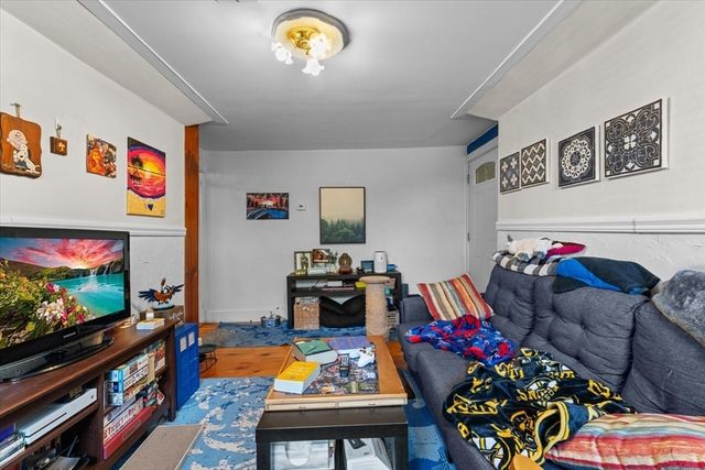 15 Steele St, Worcester, MA 01607