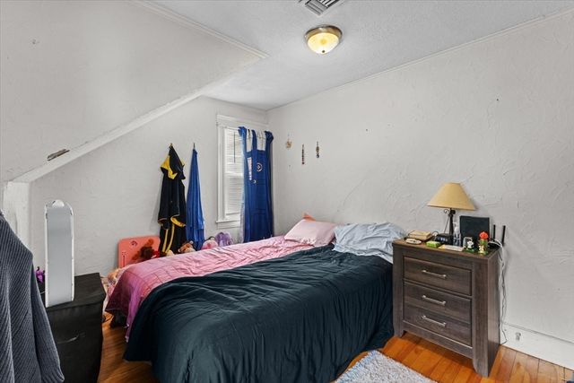 15 Steele St, Worcester, MA 01607