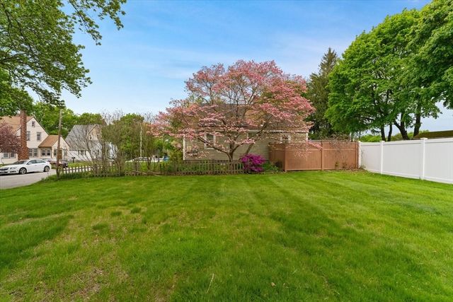 15 Steele St, Worcester, MA 01607