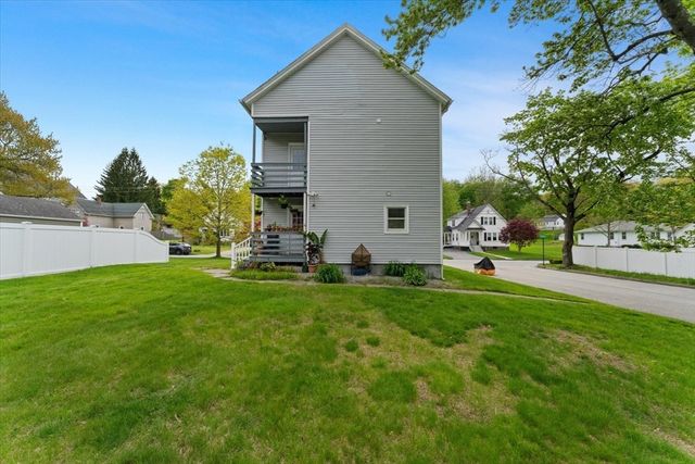 15 Steele St, Worcester, MA 01607