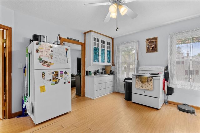 15 Steele St, Worcester, MA 01607