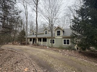 13217 Three Oaks Road, Chikaming Twp, MI 49125