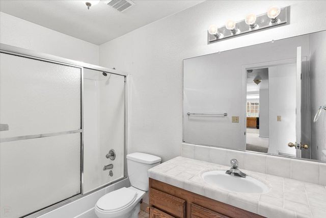 2108 Quail Ct, Valley Springs, CA 95252