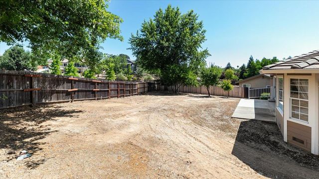 2108 Quail Ct, Valley Springs, CA 95252