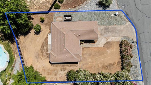 2108 Quail Ct, Valley Springs, CA 95252