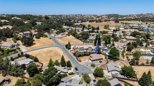 2108 Quail Ct, Valley Springs, CA 95252