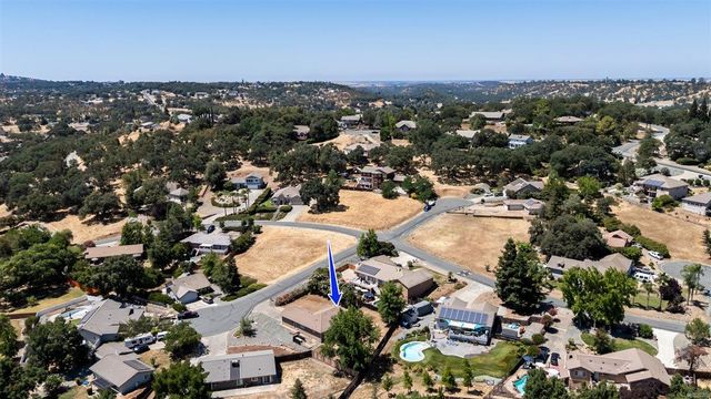 2108 Quail Ct, Valley Springs, CA 95252