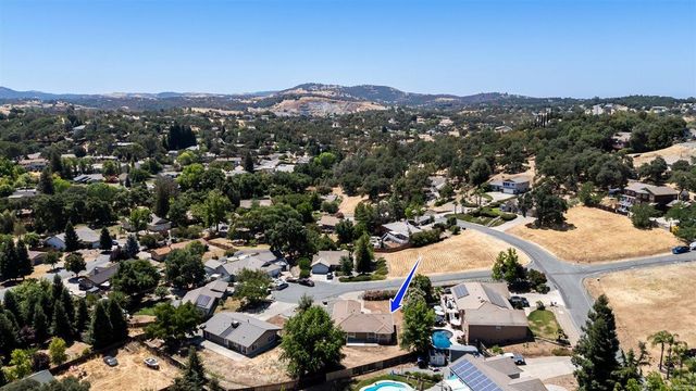 2108 Quail Ct, Valley Springs, CA 95252