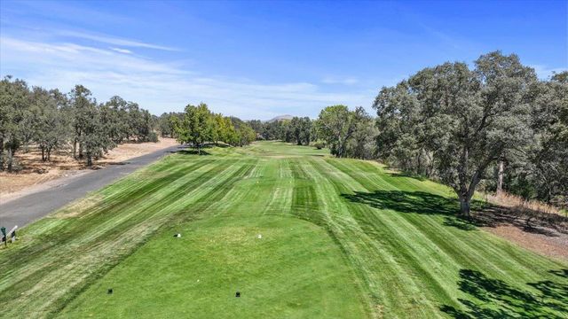 2108 Quail Ct, Valley Springs, CA 95252