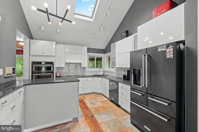 41 LYONS RUN RD, Glenmoore, PA 19343