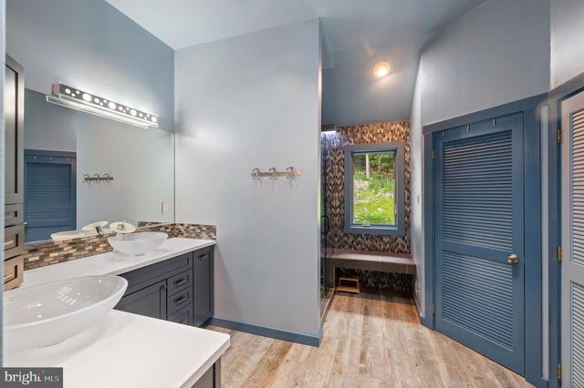 41 LYONS RUN RD, Glenmoore, PA 19343